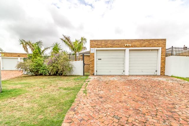 To Let 3 Bedroom Property for Rent in Vredekloof Western Cape